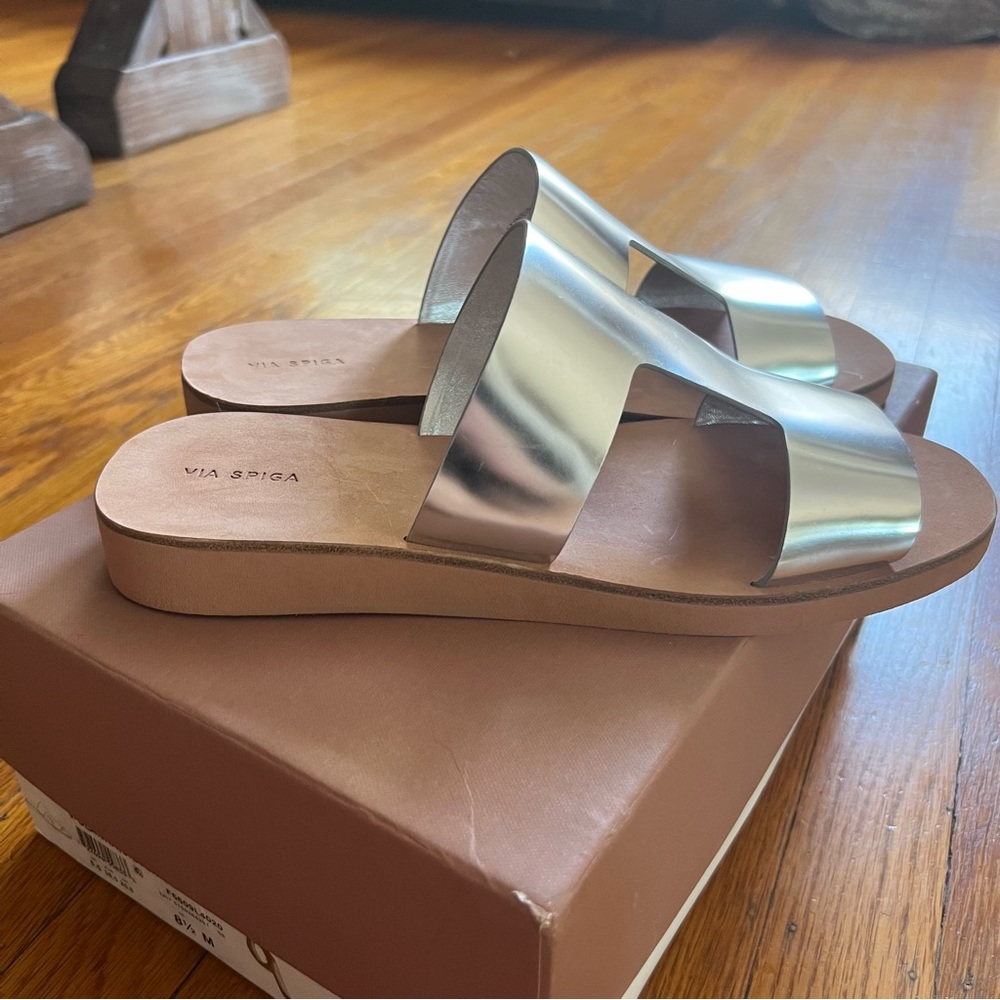 Via Spiga Blanka silver sandals slides 8.5 NEW